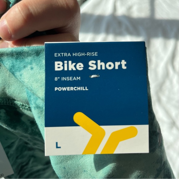 NWT Old Navy Powerchill Shorts - Picture 3 of 3